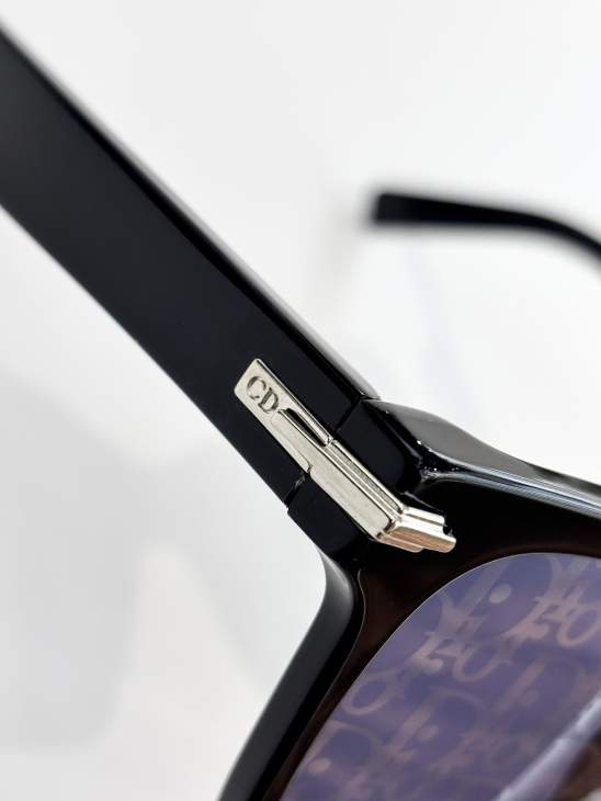 Picture of Dior Sunglasses _SKUfw76989406fw